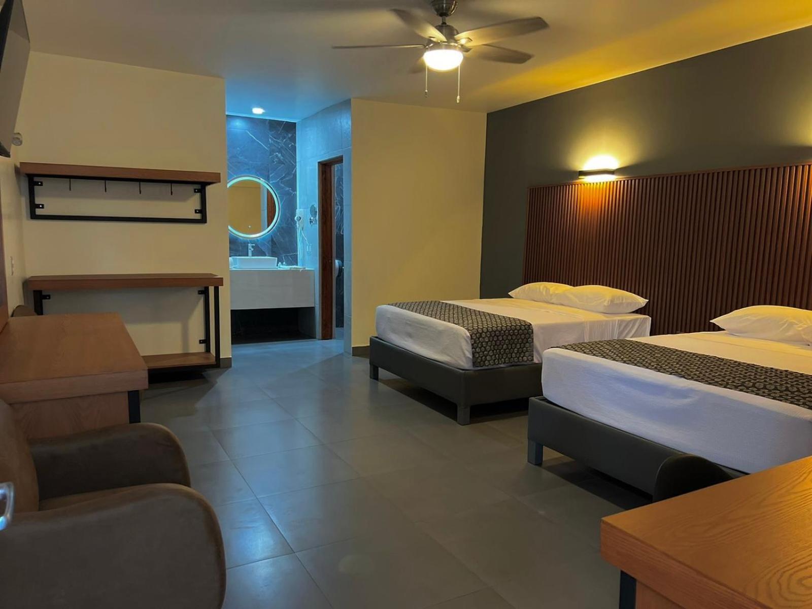 Hotel Maioris Guadalajara Palomar Buitenkant foto