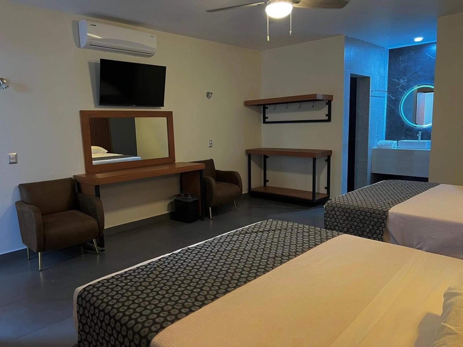 Hotel Maioris Guadalajara Palomar Buitenkant foto