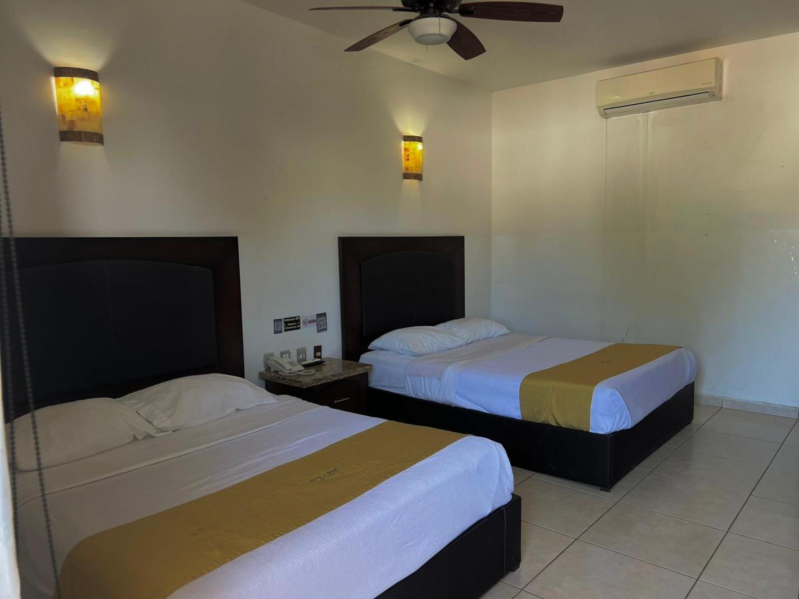Hotel Maioris Guadalajara Palomar Buitenkant foto